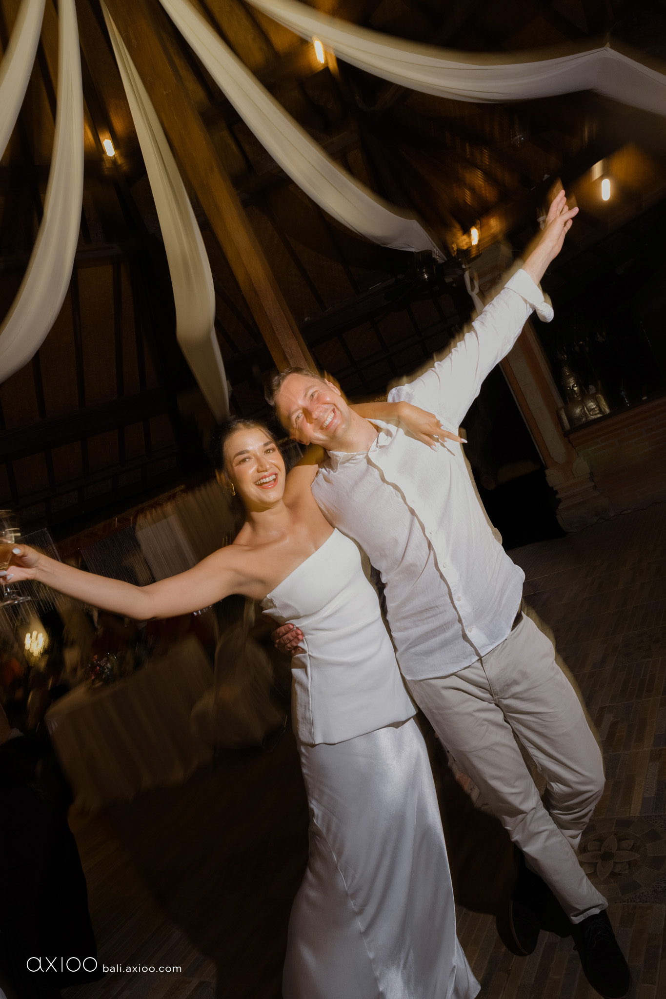 Axioo: In the Spur of the Moment